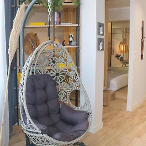 Luxury 80m2 With Balcony Downtown דירה